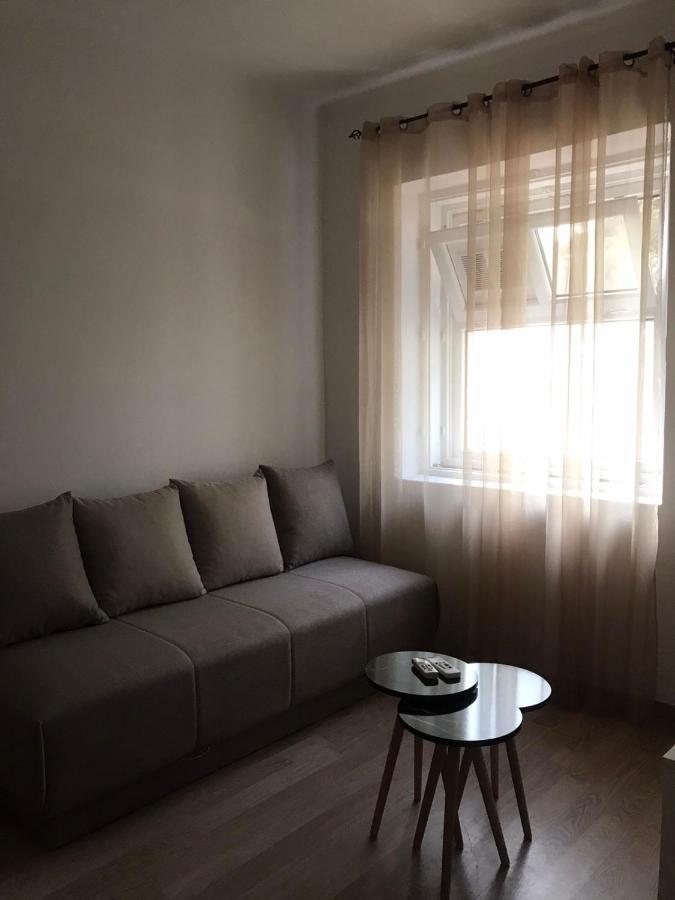 Center Studio Apartment 포드고리차 외부 사진