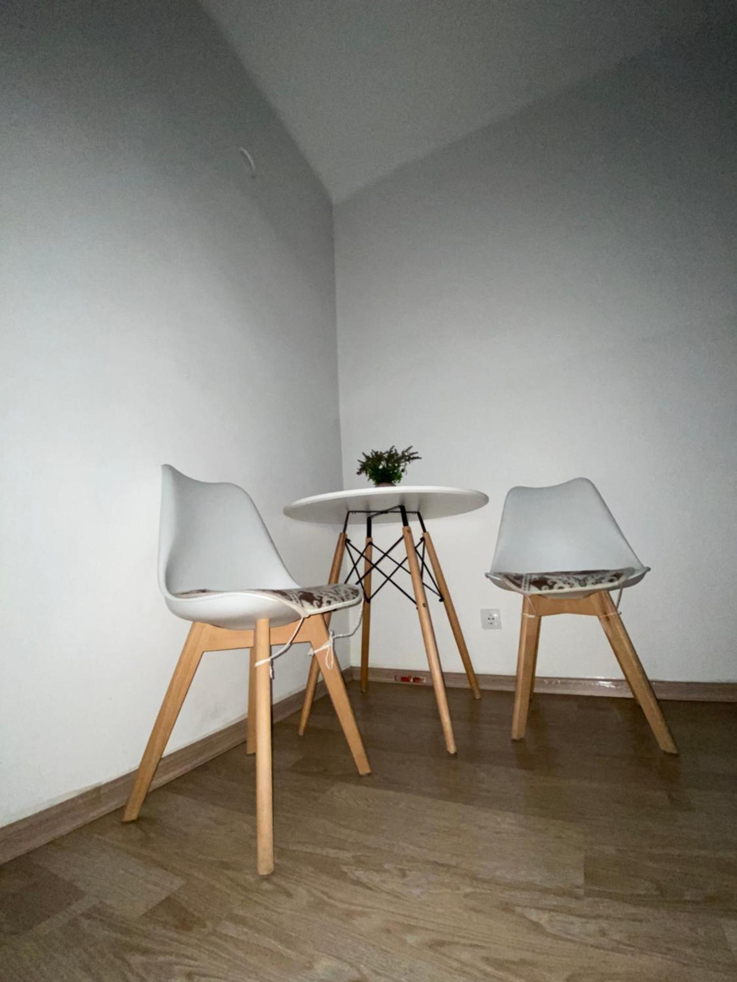 Center Studio Apartment 포드고리차 외부 사진